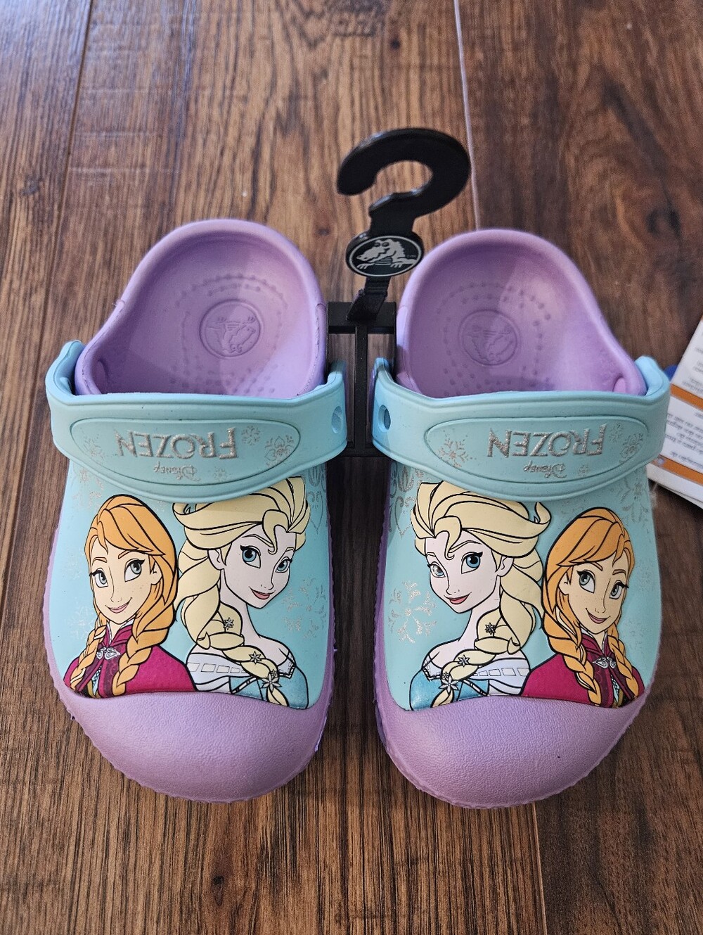 NWT Disney Frozen CC Frozen Clogs in Iris, featuring Elsa and Anna